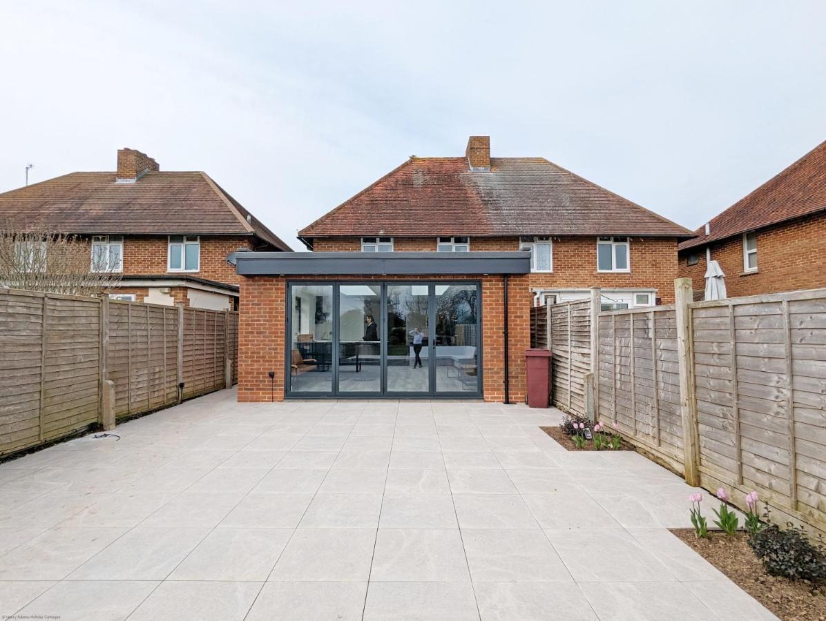 Malthouse Cottage Уэст-Уиттеринг Экстерьер фото