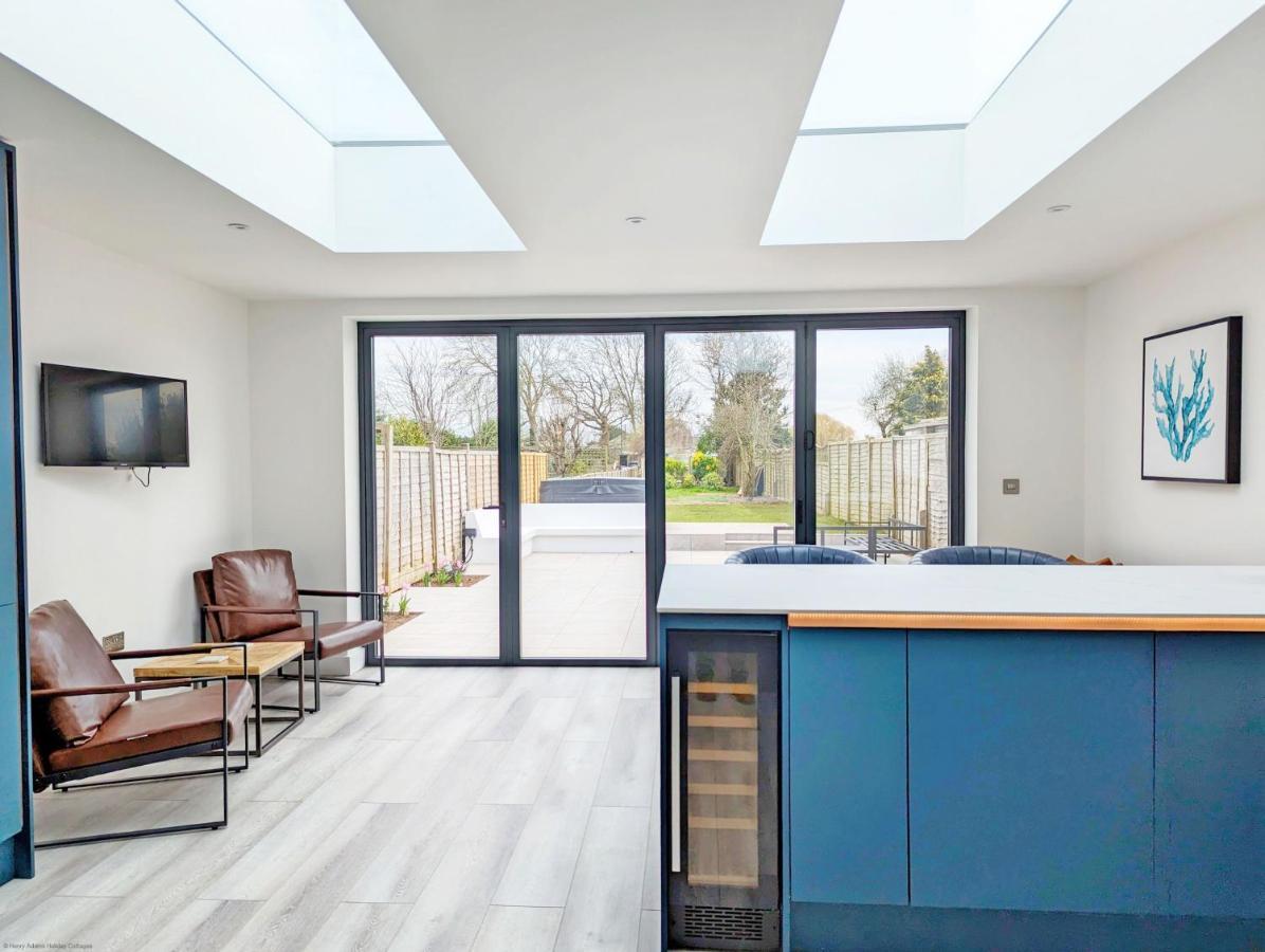 Malthouse Cottage Уэст-Уиттеринг Экстерьер фото